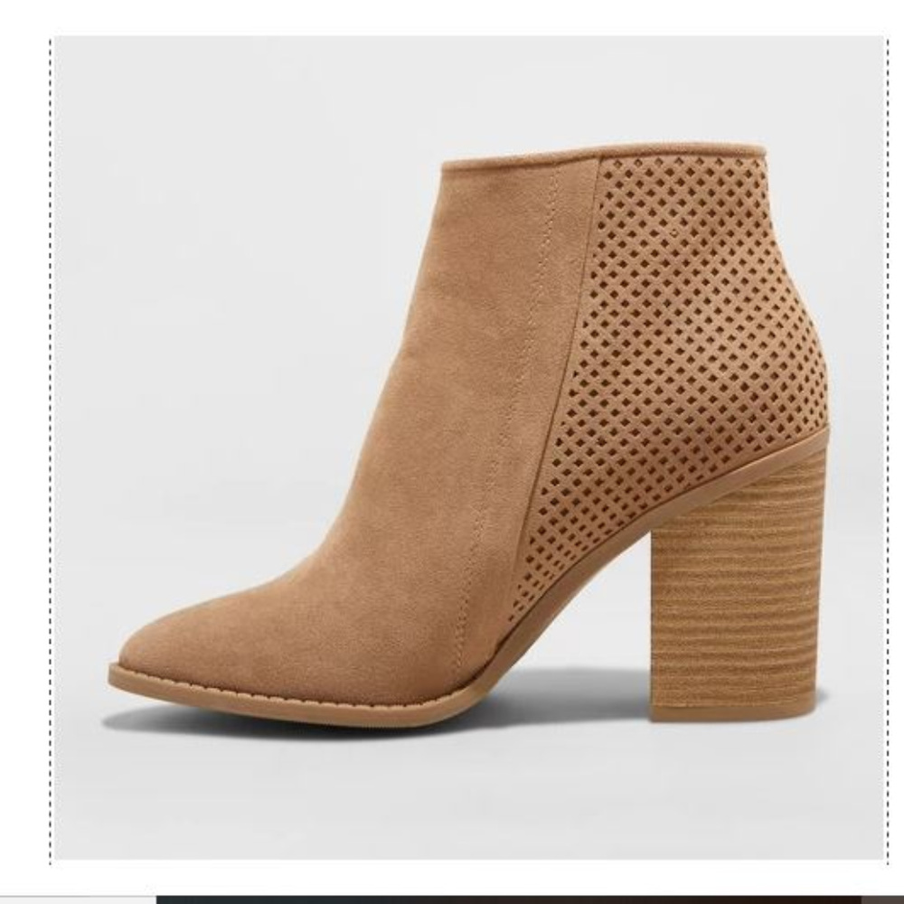 NWT Laser Cut Heeled Ankle Spring Booties-10/11 - Picture 2 of 5